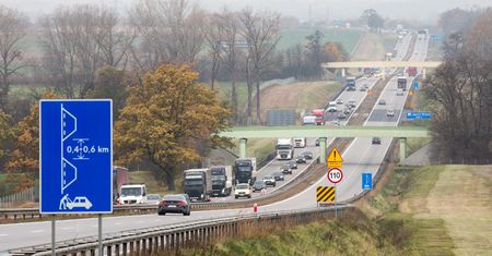 W ciągu 10 lat jakość dróg w Polsce znacznie się poprawiła. Niestety, na tle Europy wciąż wypadamy przeciętnie
