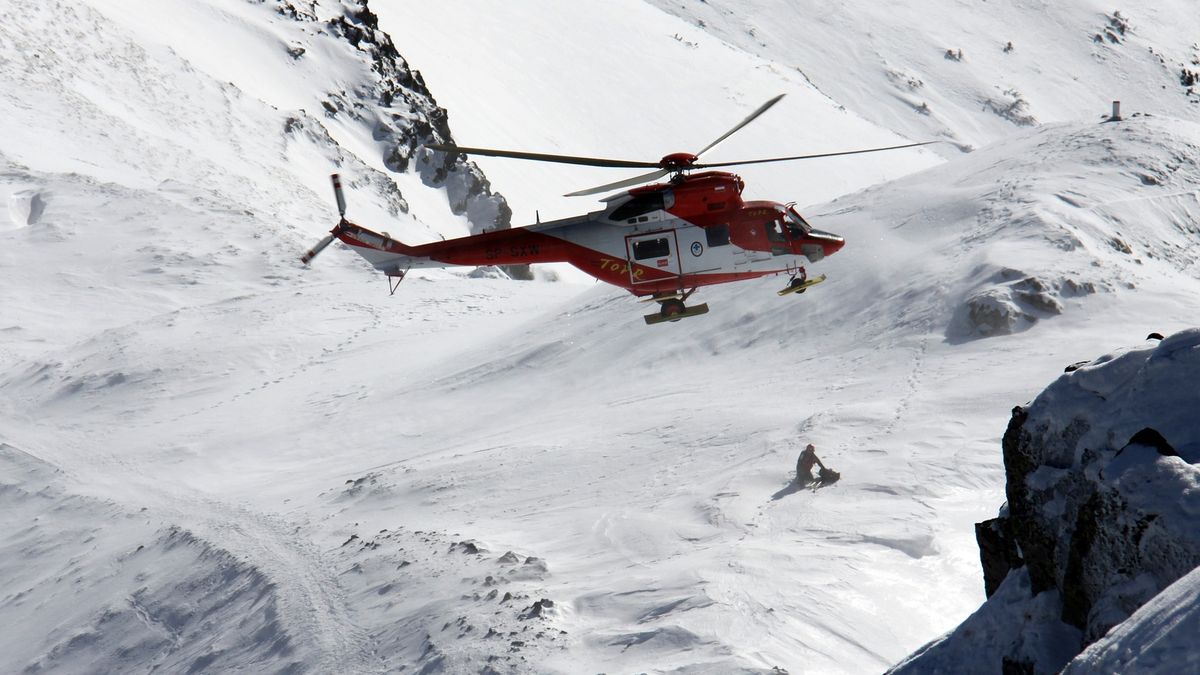 Pomimo ostrzeżeń turyści nadal wychodzą na niebezpieczne szlaki. 
