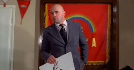 Krzyżówka z klasyki polskiego kina. Jak dobrze znasz film "Miś"?