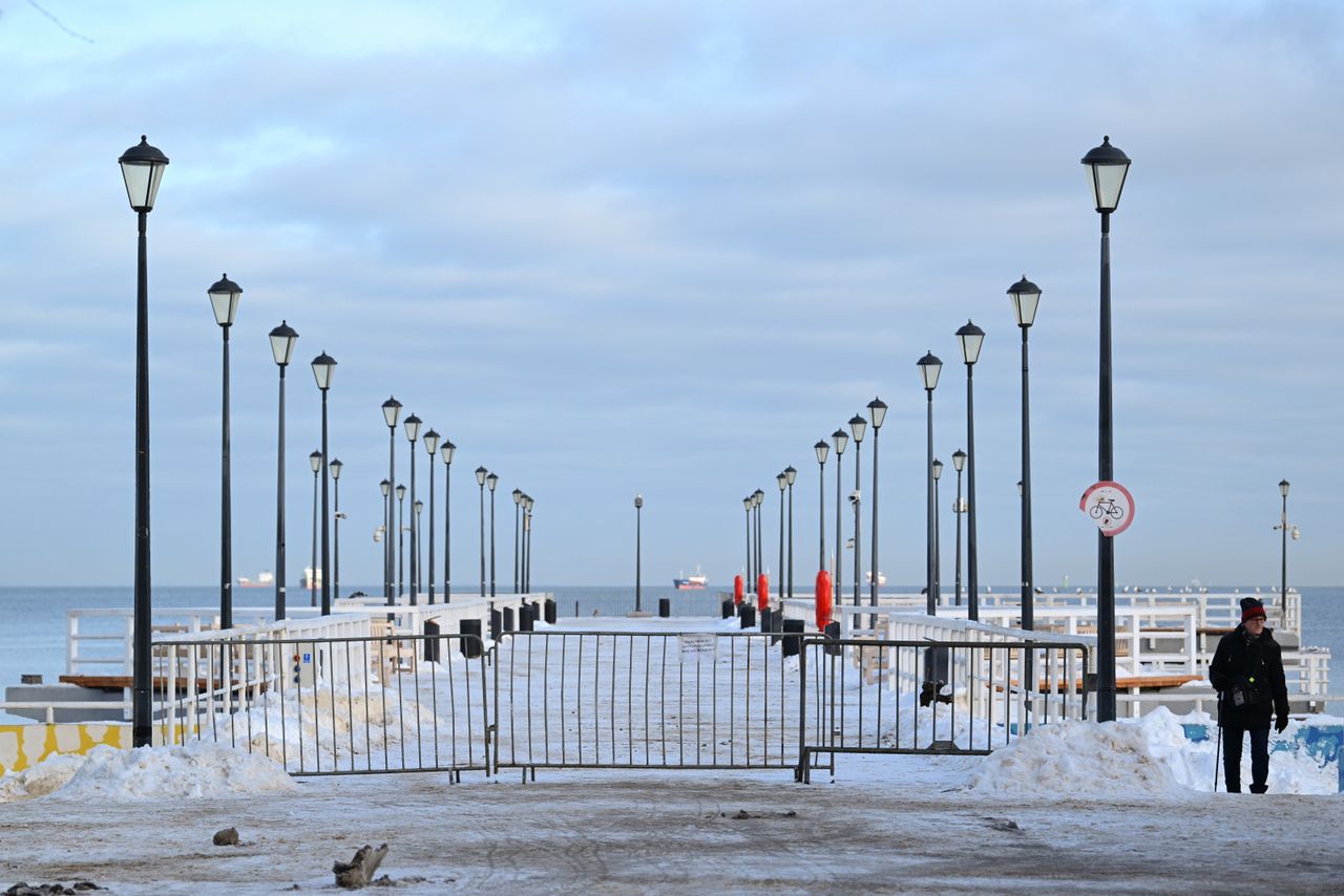 Gęsta mgła i silny mróz. Prognoza pogody z alertami dla wielu regionów