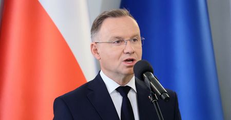 Słowa Dudy w TVP Info. Stanie przed sądem, wyznaczono datę