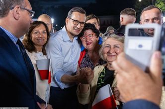 Wiek emerytalny. Mateusz Morawiecki zapomniał już, co doradzał Tuskowi