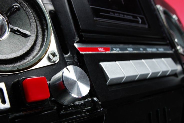 niezłe gadżety: Boombox w kształcie AT-AT 4