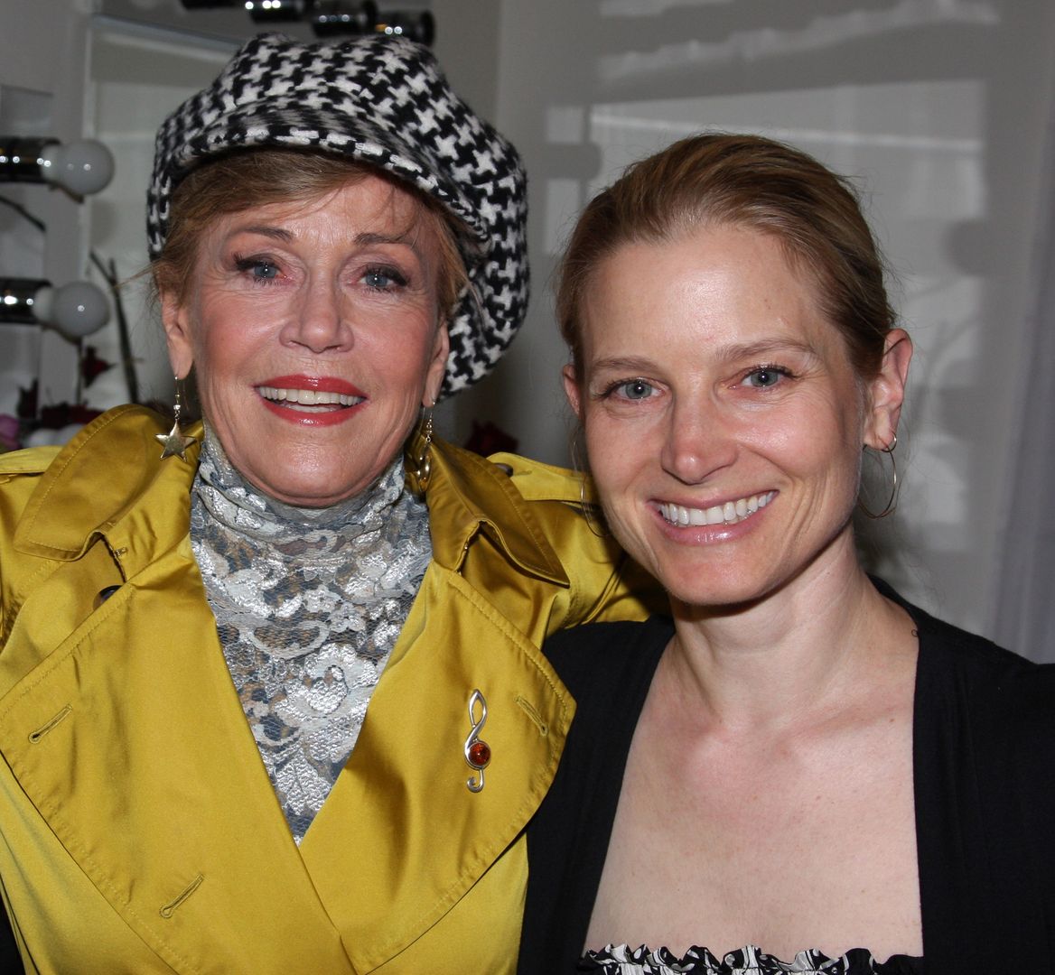 "33 Variations" Broadway Closing NightNEW YORK - MAY 21:  Jane Fonda and niece Bridget Fonda pose backstage on the closing night of "33 Variations" on 