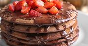 Przepis na placki czekoladowe, które nigdy się nie nudzą. Idealne na leniwe poranki