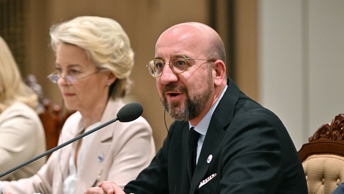 Temporary
President of the European Council Charles Michel (R) speaks beside European Commission President Ursula von der Leyen during a meeting with South Korea's President Yoon Suk Yeol at the Presidential Office in Seoul on May 22, 2023. (Photo by JUNG YEON-JE / POOL / AFP)
JUNG YEON-JE