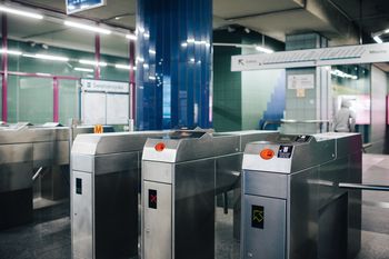 10 stacji metra zamkniętych. ZTM uruchomił linie zastępcze