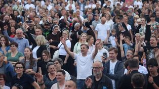Rzeszów śpiewał mimo deszczu. Tysiące osób na koncercie Jednego Serca Jednego Ducha