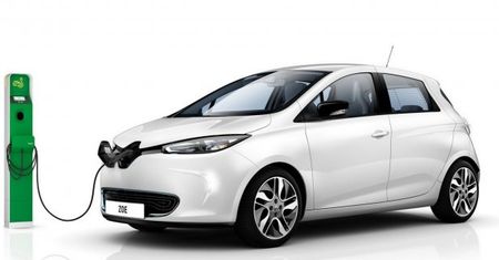 Renault Zoe ma nie przeszkadzać Clio IV