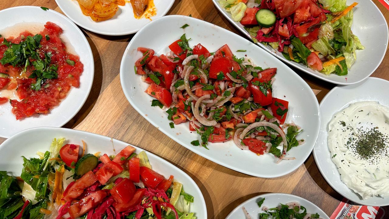 Jak jeść więcej warzyw nawet jeśli za nimi nie przepadasz? Te triki działają bezboleśnie