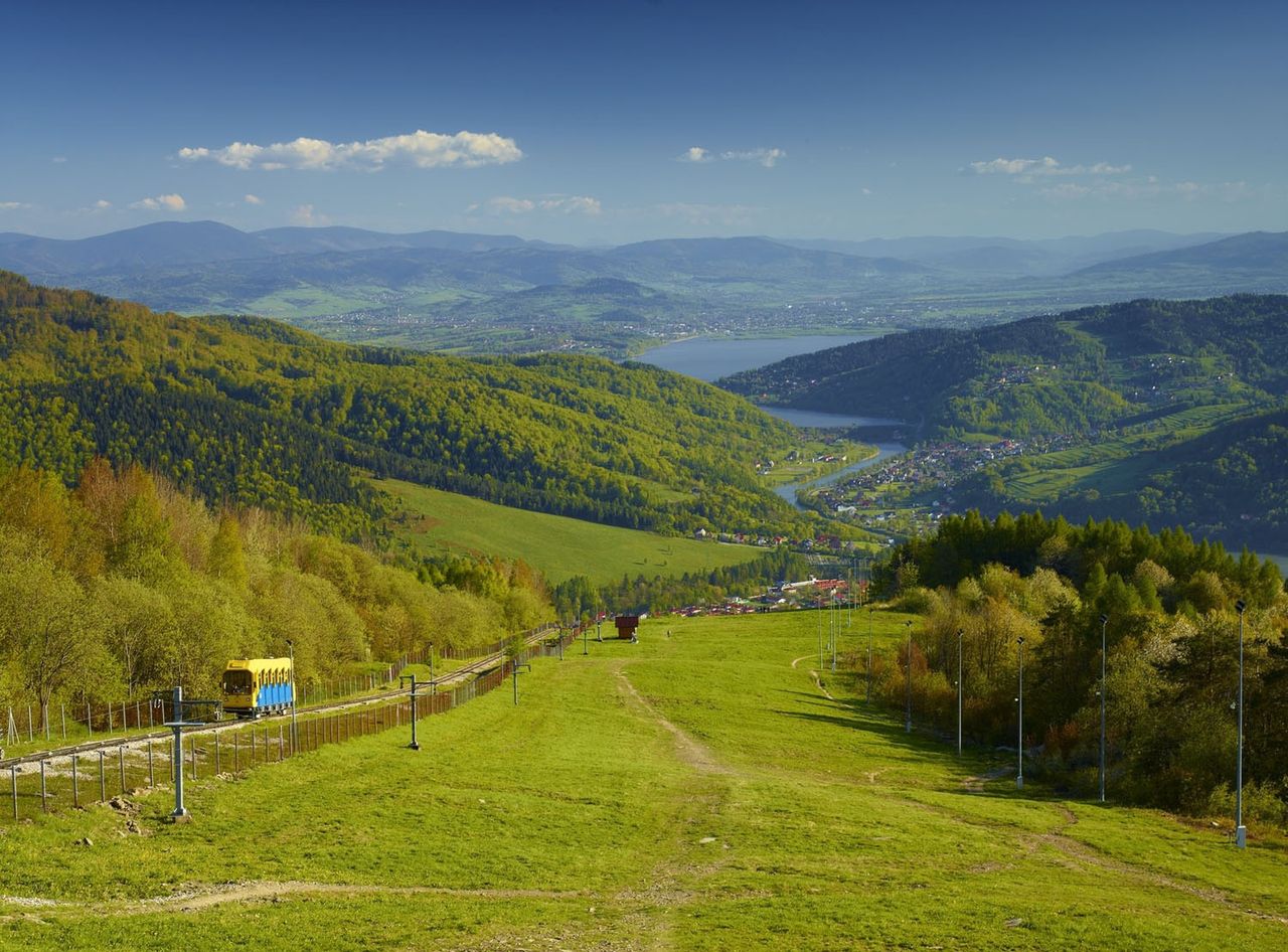 Weekend na Śląsku. Góra Żar to popularny kierunek weekendowych wyjazdów.