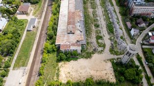 Kiedyś remontowano w niej parowozy. Teraz miałyby być mieszkania