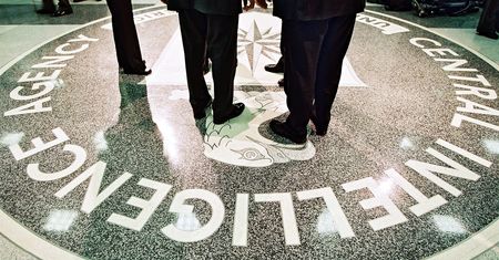 "WSJ": CIA będzie rekrutować szpiegów wśród Rosjan niezadowolonych z wojny w Ukrainie