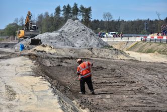 KPO ruszy zanim Bruksela prześle pieniądze. Skąd rząd weźmie na to środki?
