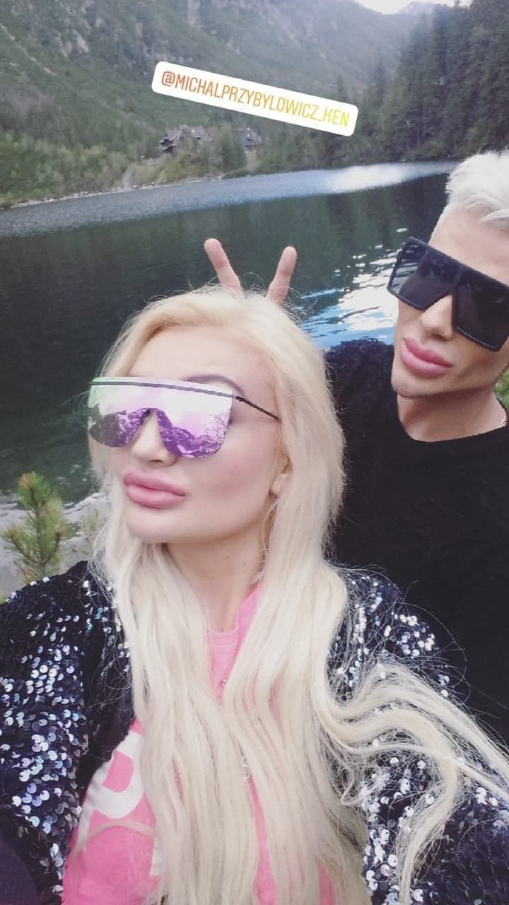 Gosia Muzaj i "żywy Ken" 