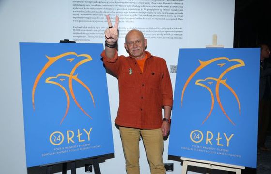 Plakat Andrzeja Pągowskiego dla 24. edycji Orłów z ukraińskim przesłaniem