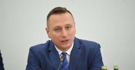 Brejza ofiarą Pegasusa. Szef "Wiadomości" TVP: problemem nie są działania służb
