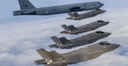 To pierwsze takie manewry. USA, Japonia i Korea Południowa połączyły siły