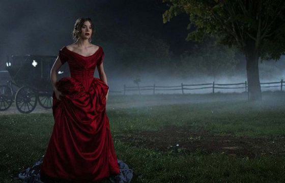 Apple zapowiada serial "Dickinson". Wiz Khalifa obiecuje nieśmiertelność Hailee Steinfeld