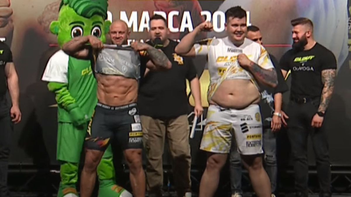 Ważenie przed Clout MMA: od prawej Piotr Piechowiak i Sebastian "Ztrolowany" Nowak