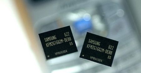 Samsung opracował oprogramowanie przyspieszające pracę kart NAND w smartfonach