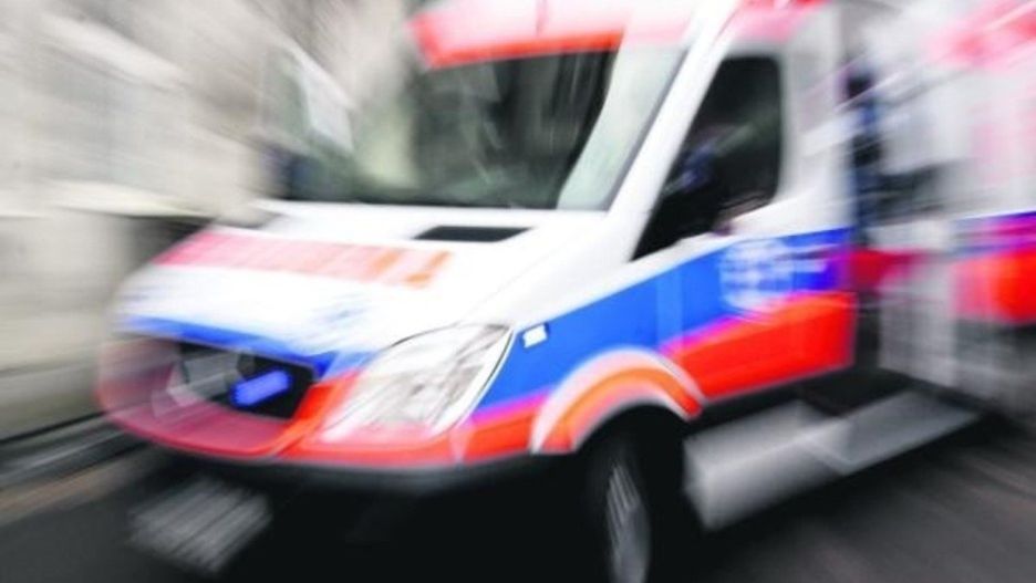 Funkcjonariusze prowadzą działania mające na celu ustalenie tożsamości osoby, która zginęła