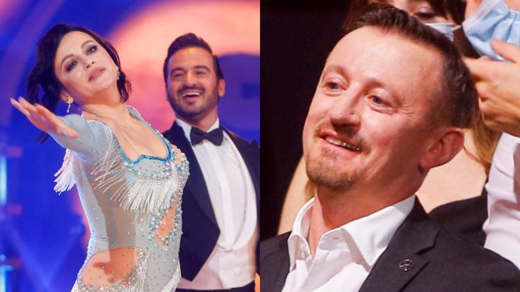 Dumny Adam Małysz wręcza żonie bukiet róż po debiucie w "Tańcu z gwiazdami"