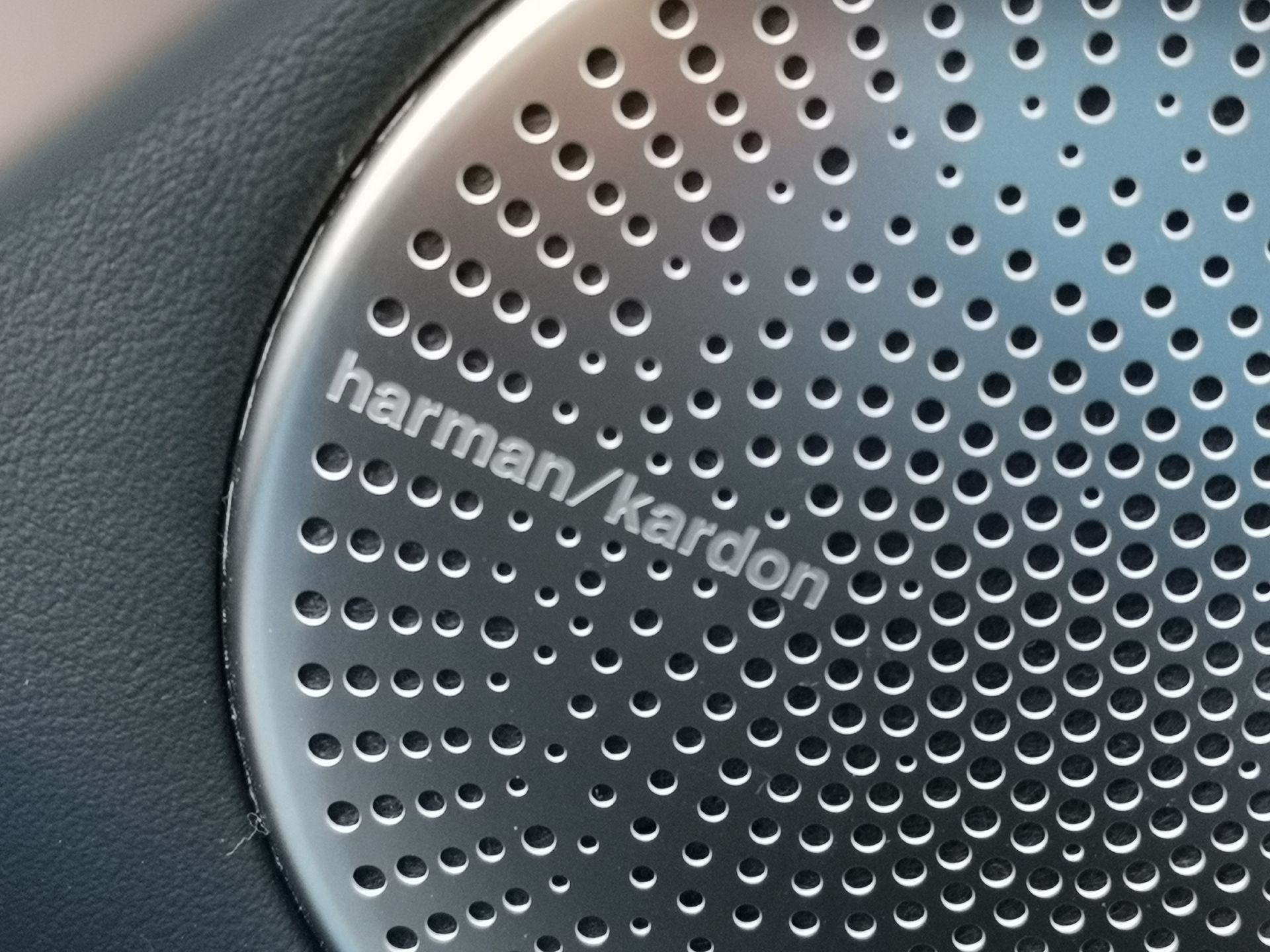 Krótki test Kia Stinger GT Line: Wspomaganie parkowania i audio Harman Kardon 20