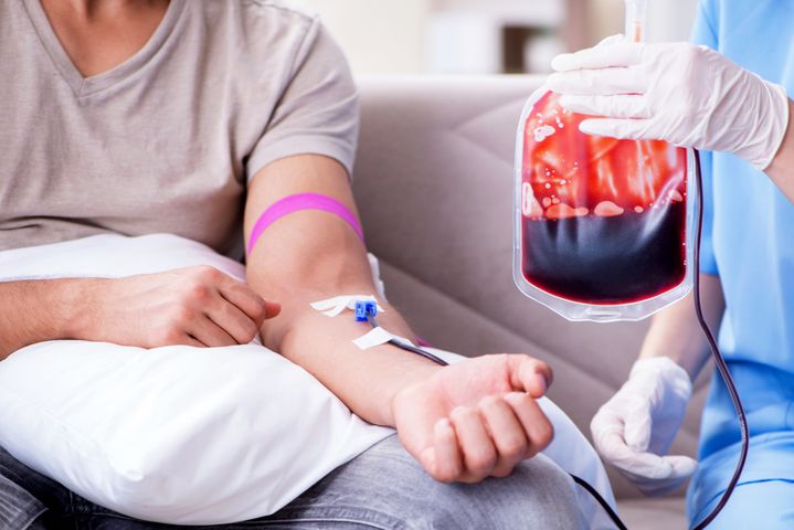 Transfuzja krwi to przetoczenie pewnej ilości krwi lub składników krwi.