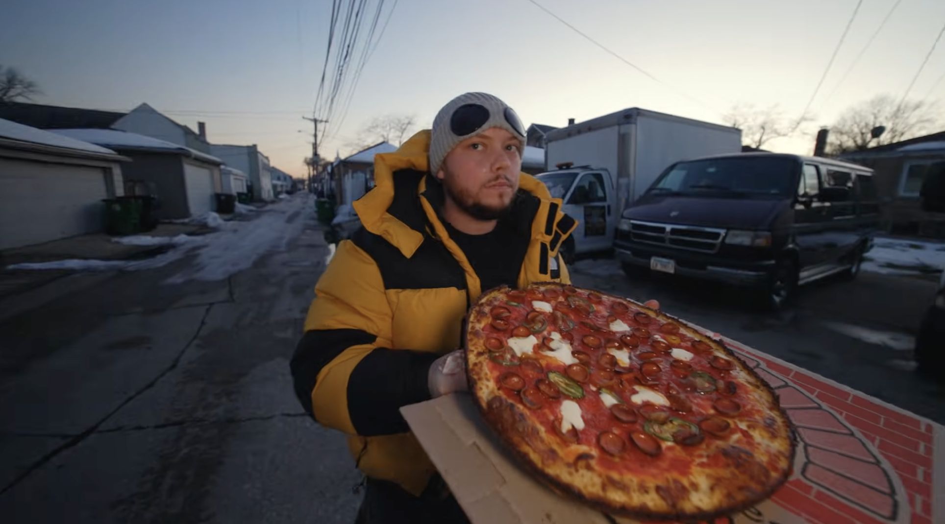 Książulo próbuje pizzę