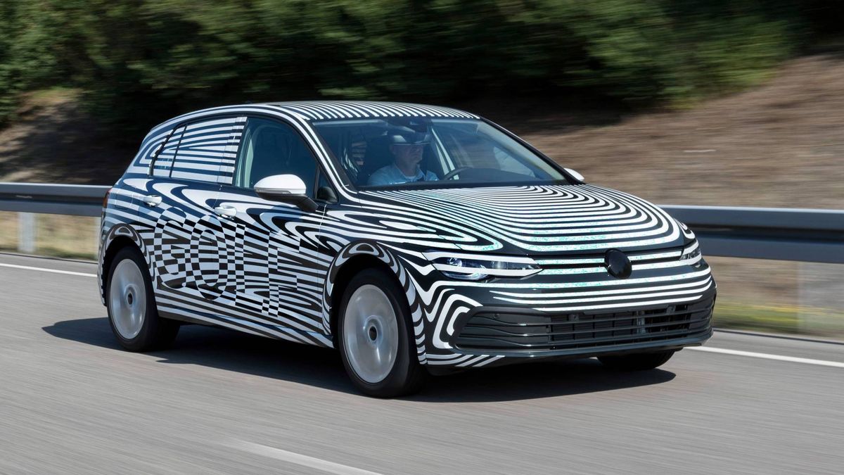 Kamuflaż nie ma już większego sensu. W sieci od dawna krążą szpiegowskie fotografie odkrytego nadwozia.