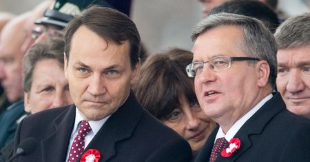 Komorowski nie wraca do PO. Sikorski znalazł miejsce dla byłego prezydenta