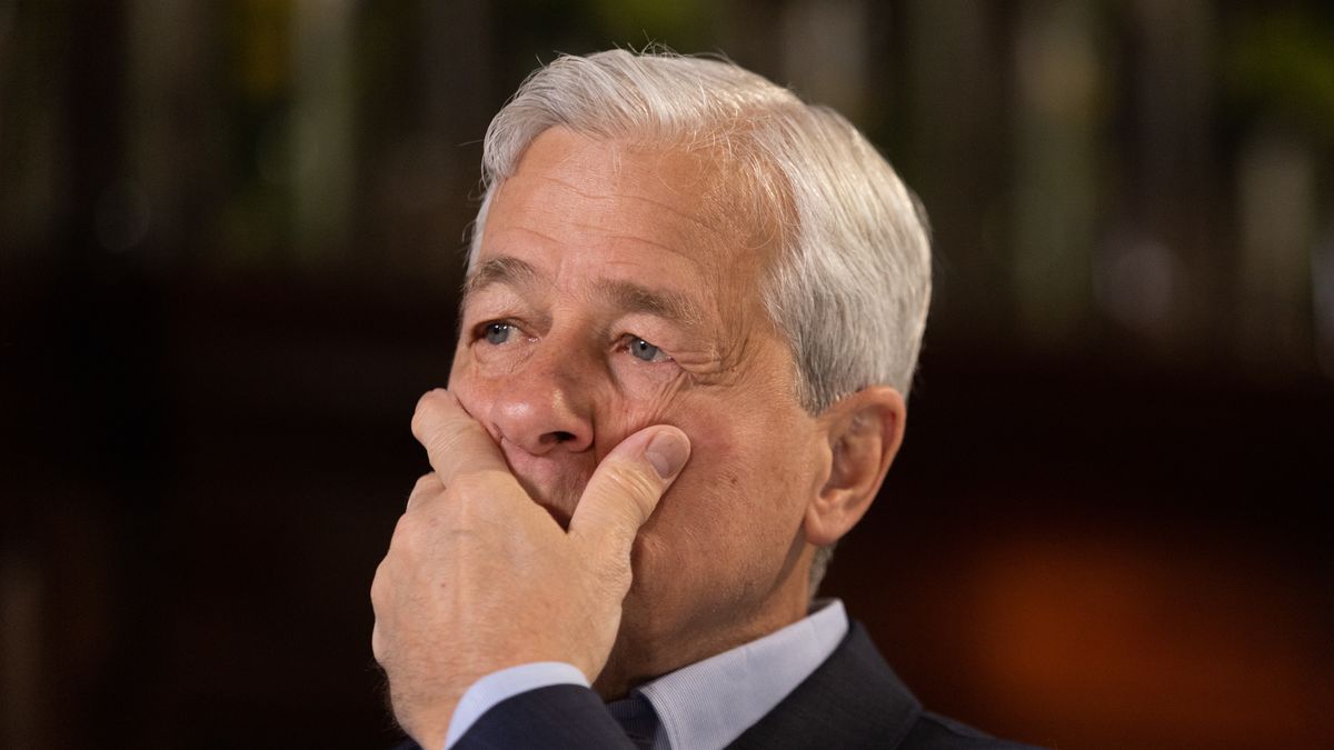 Jamie Dimon, chief executive officer of JPMorgan Chase & Co., during a Bloomberg Television interview in London, U.K., on Wednesday, May 4, 2022. Dimon said the Federal Reserve should have moved quicker to raise rates as inflation hits the world economy. Photographer: Chris Ratcliffe/Bloomberg via Getty Images