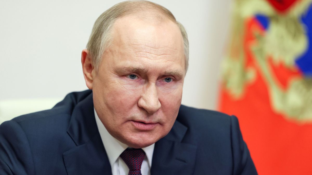 Russian President Vladimir Putin delivers an address to the participants of the Bolshaya Peremena All-Russian contest for school students via teleconference call at Novo-Ogaryovo state residence outside Moscow, Russia, 01 June 2022. EPA/MIKHAIL METZEL / KREMLIN POOL / SPUTNIK MANDATORY CREDIT Dostawca: PAP/EPA.