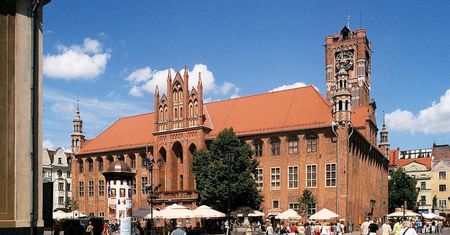 Pogoda w Toruniu. Prognoza na poniedziałek 30 marca. Przelotny deszcz