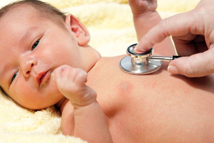 Badania przesiewowe noworodków to postępowanie umożliwiające wczesne wykrycie kilkudziesięciu chorób i wad wrodzonych