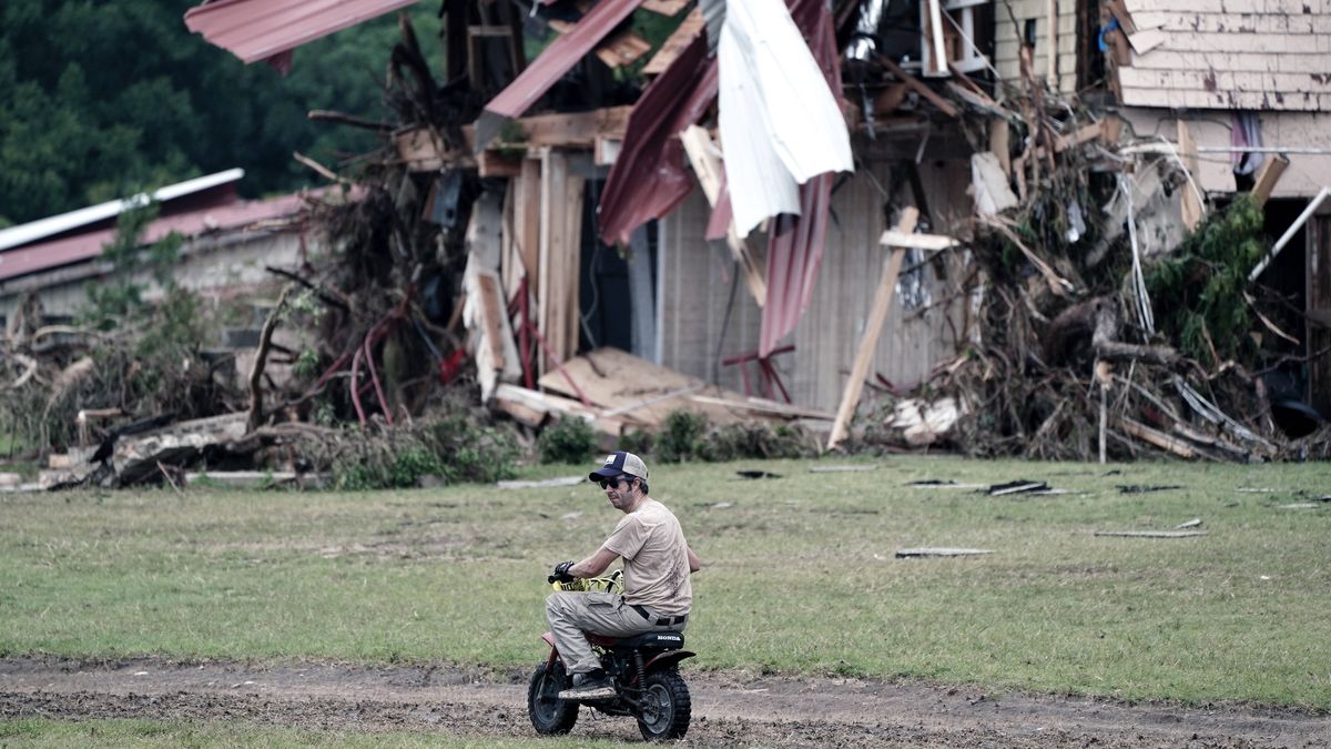 Działo się w nocy: Już 82 ofiary powodzi w Teksasie