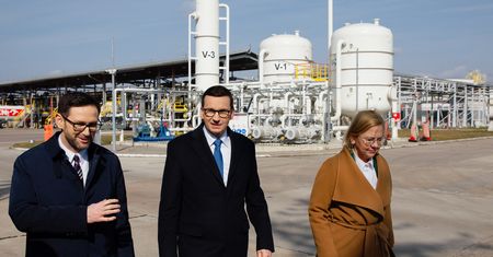 Orlen wchłonie PGNiG i sprzeda spółkę zarządzającą magazynami gazu. "Co z bezpieczeństwem energetycznym?"