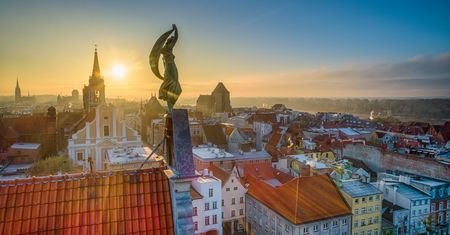 Pogoda w Toruniu. Prognoza na sobotę 6 grudnia. Mgły i wyrównana temperatura