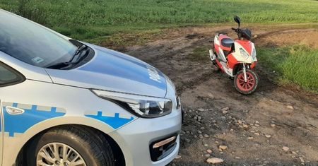 Milicz. 13-latek uciekał przed policjantami na skuterze. Rodzice nic nie wiedzieli