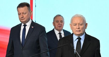 Kaczyński apeluje o wpłaty na PiS. Państwo obcięło partii już dziesiątki milionów zł