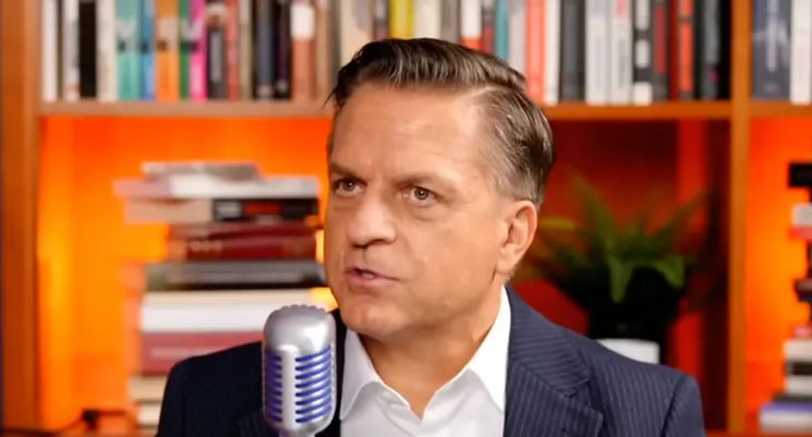 Rymanowski ma ponad 500 tys. subskrybentów. Tylu przybyło po okładce "Newsweeka"