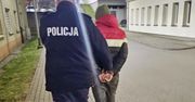 Słupsk: 77 punktów karnych i 19 tysięcy mandatu w jedną noc. 26-latek uciekał skradzionym autem