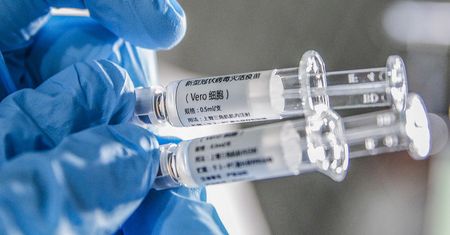 COVID-19. Polski lekarz ma pomysł na tych, którzy odmówią szczepienia
