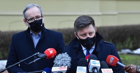 Szczepienia na COVID. Szef KPRM: dostawa Moderny odwołana
