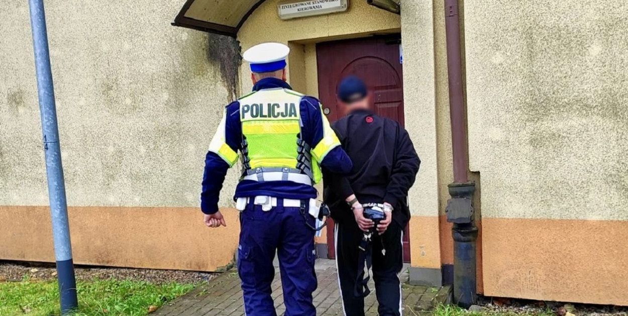 Słupsk: Kierował mimo sądowego zakazu. Nie miał ubezpieczenia OC