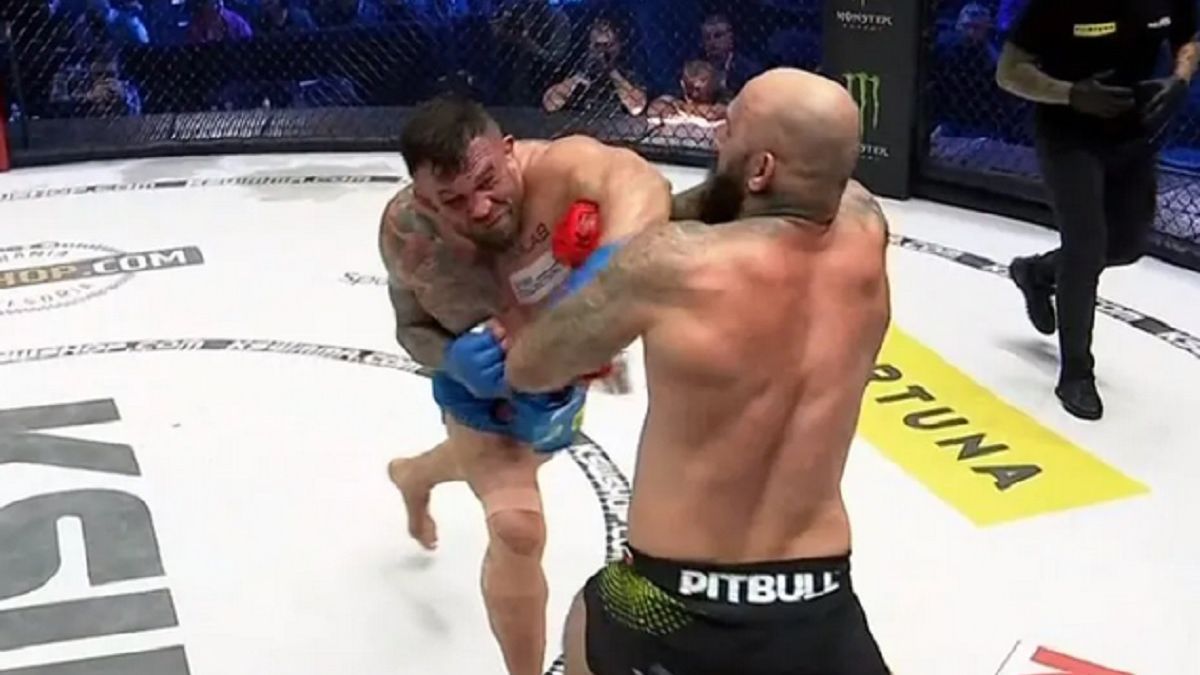 Daniel Omielańczuk w walce z Michalem Martinkiem 