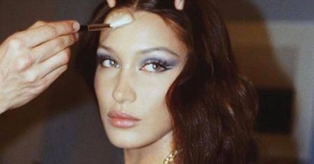 "Pomysłowa" Bella Hadid nakłania do zostania w domach zdjęciem topless: "Ja i moje burrito mówimy ci, żebyś NIE WYCHODZIŁ!" (FOTO)