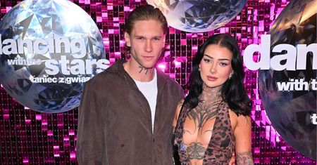 Marcysia Ryskała i Igor Łubkowski razem na ściance "Tańca z gwiazdami". Influencerka przyciągała wzrok głębokim dekoltem