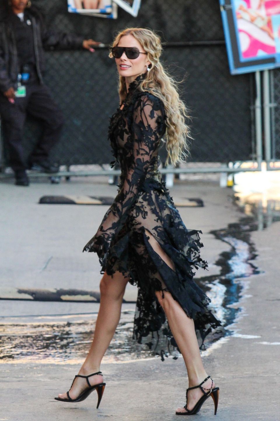 Margot Robbie w koronkowej kreacji 